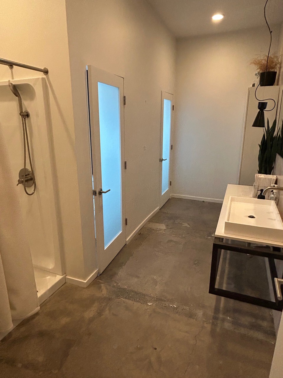 Showers + Bathrooms