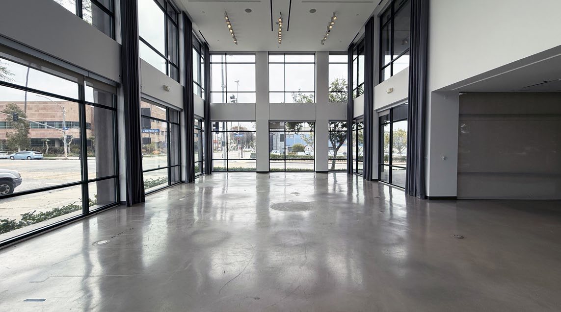 Suite A (1st Fl)