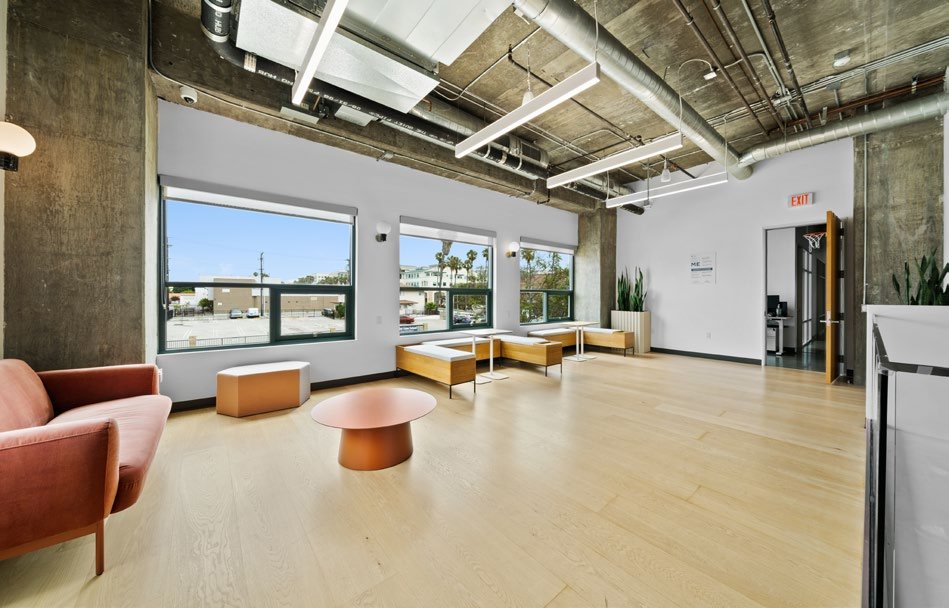 Suite B (2nd Fl)